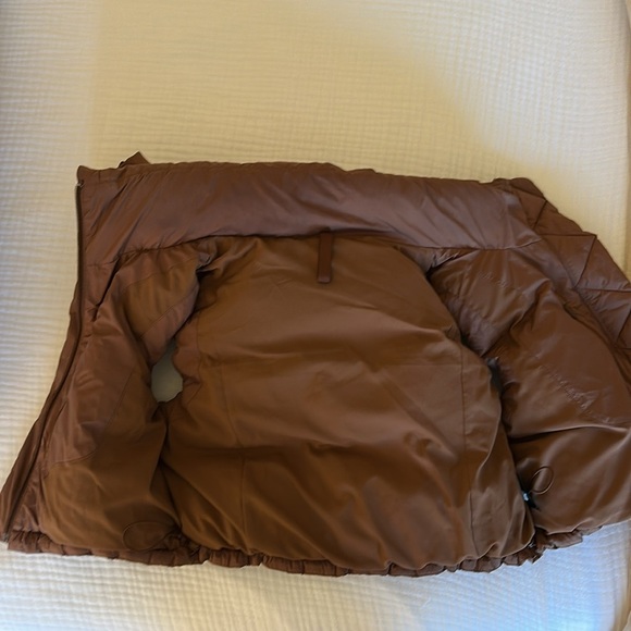 Lululemon Wunder Puff Super-Cropped Vest in Brown RARE, Size 4 - Picture 8 of 13